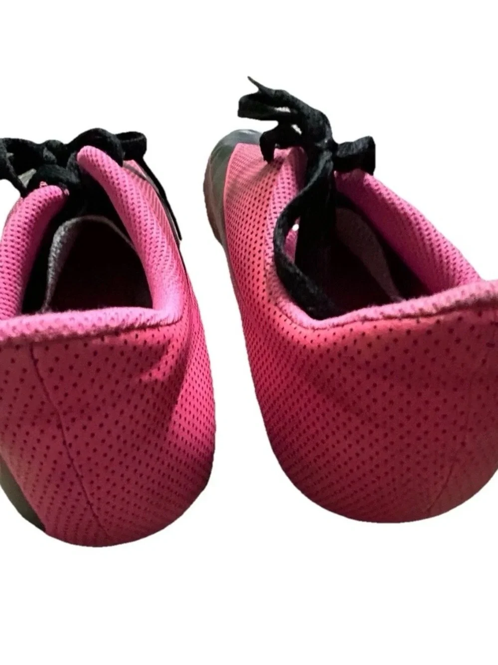 VGUC Girls Nike Pink Soccer Cleats Size 6Y